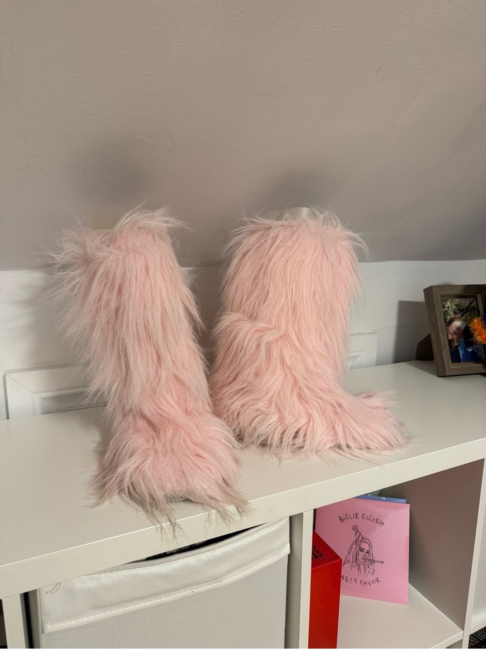 slippers - Picture 2 of 6